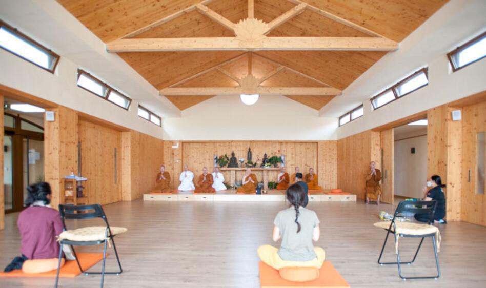 A Sumedharama Buddhist Monastery - Mosteiro Budista Sumedharama A Sumedharama Buddhist Monastery - Mosteiro Budista Sumedharama