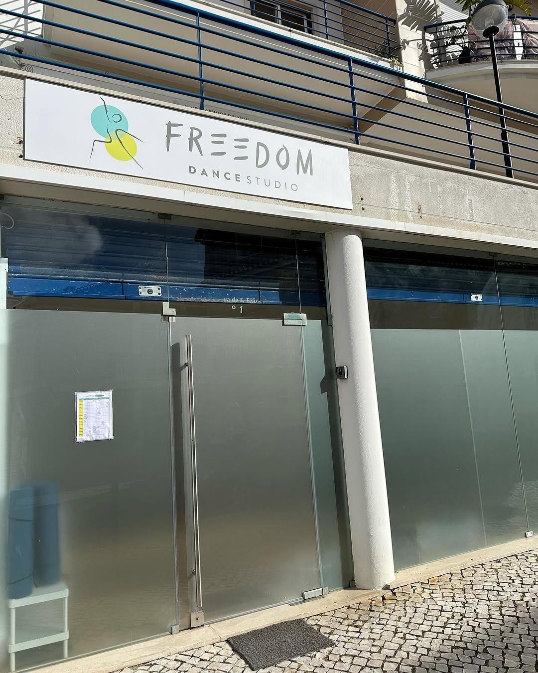 FREEDOM - Ericeira Dance Studio FREEDOM - Ericeira Dance Studio