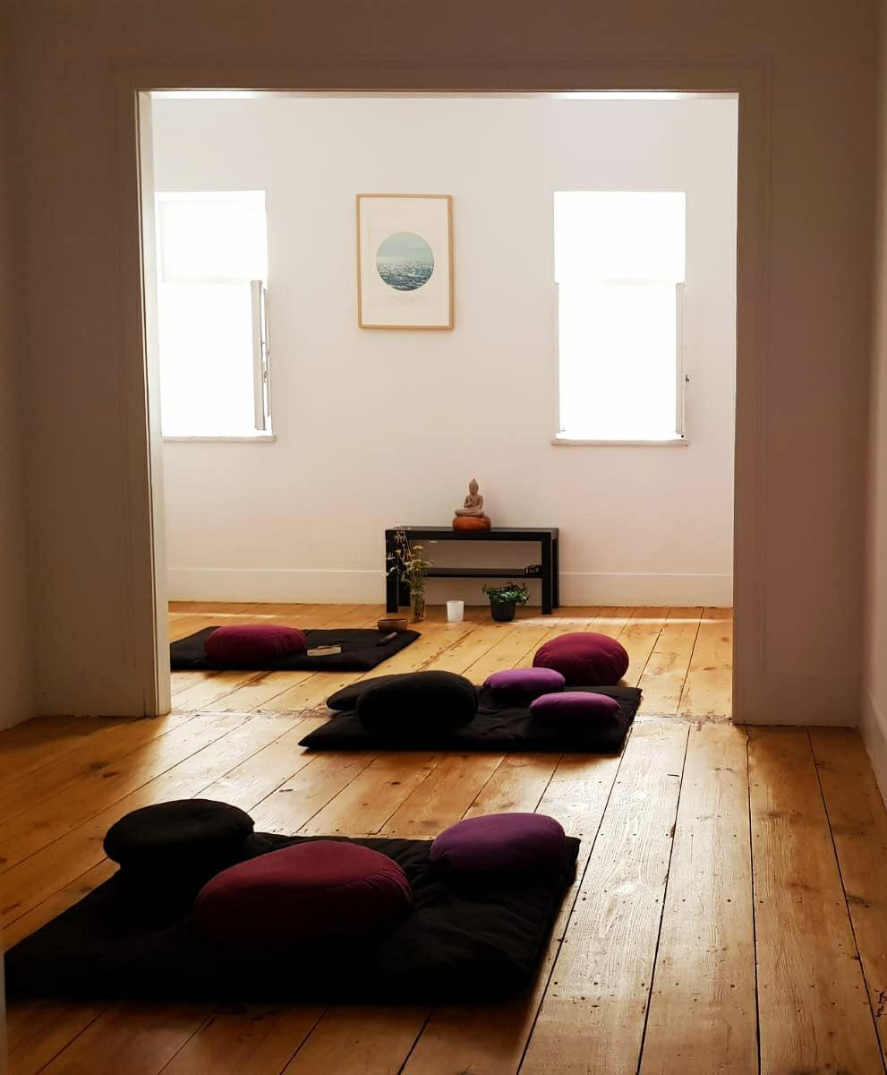 Ágora Lisboa - Yoga and Meditation Studio Ágora Lisboa - Yoga and Meditation Studio