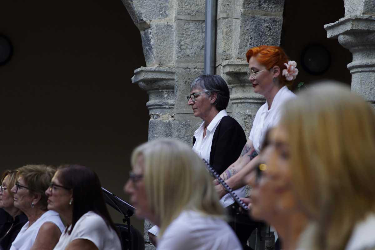 “LAS MUJERES DE VIVER NO SALIMOS EN LA WIKIPEDIA” “LAS MUJERES DE VIVER NO SALIMOS EN LA WIKIPEDIA”