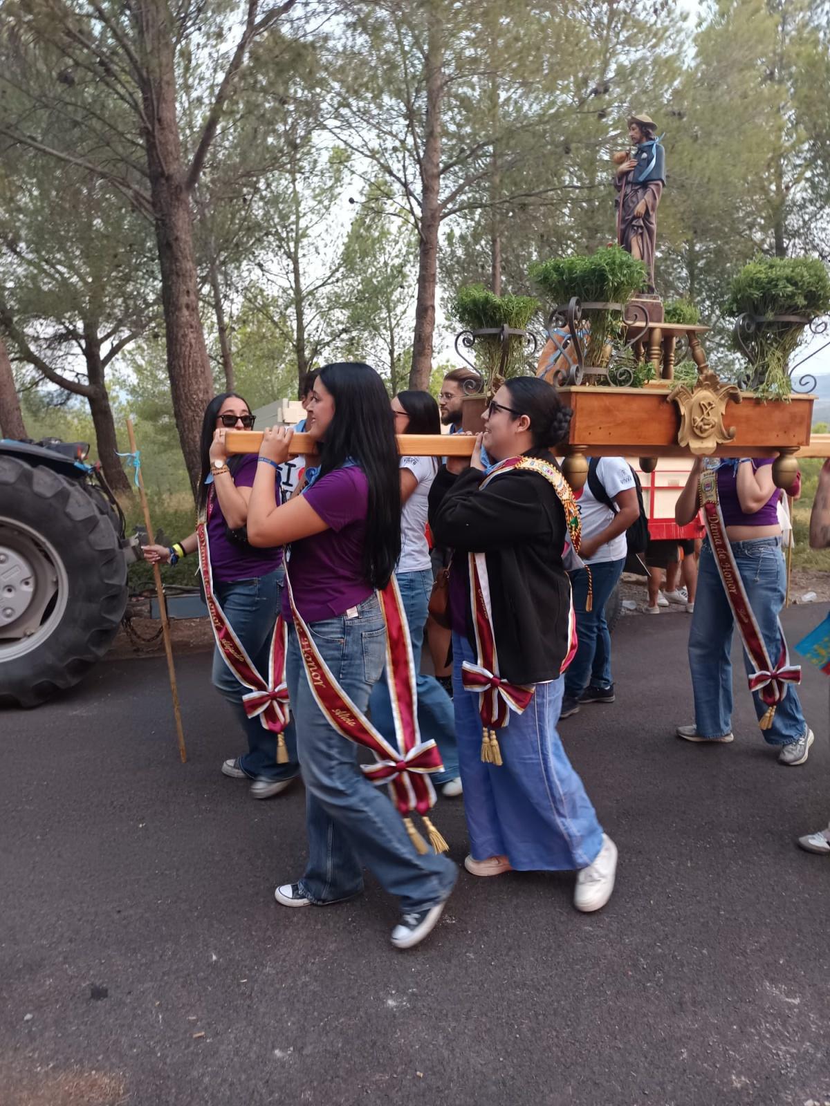 Viver da la bienvenida a sus Reinas ¡Empiezan las Fiestas de Viver 2025!