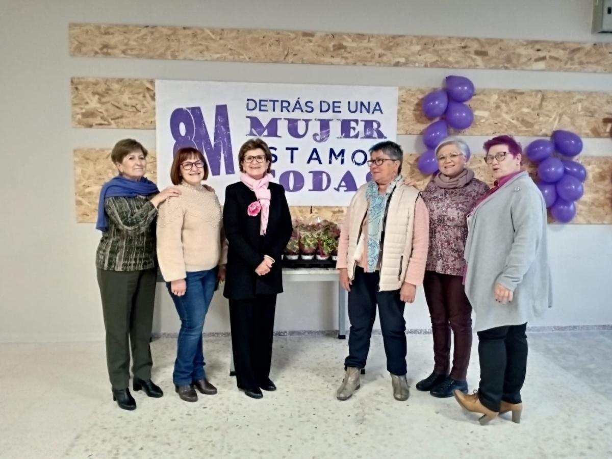 ASOCIACIÓN DE MUJERES DE VIVER: ¡JUNTAS CRECEMOS!