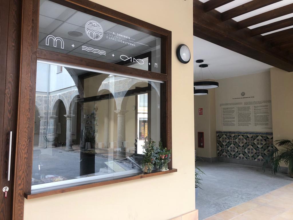 Convento, oficina de Turismo