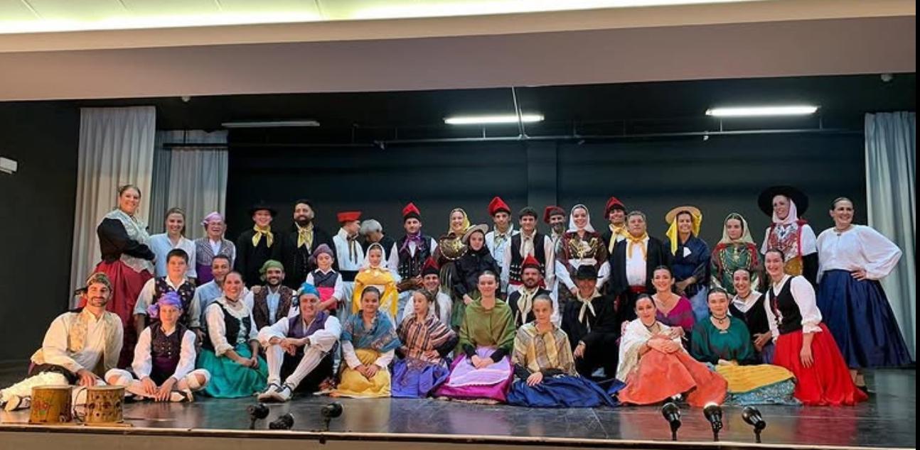 Grupo de jotas y rondalla El Almendro 