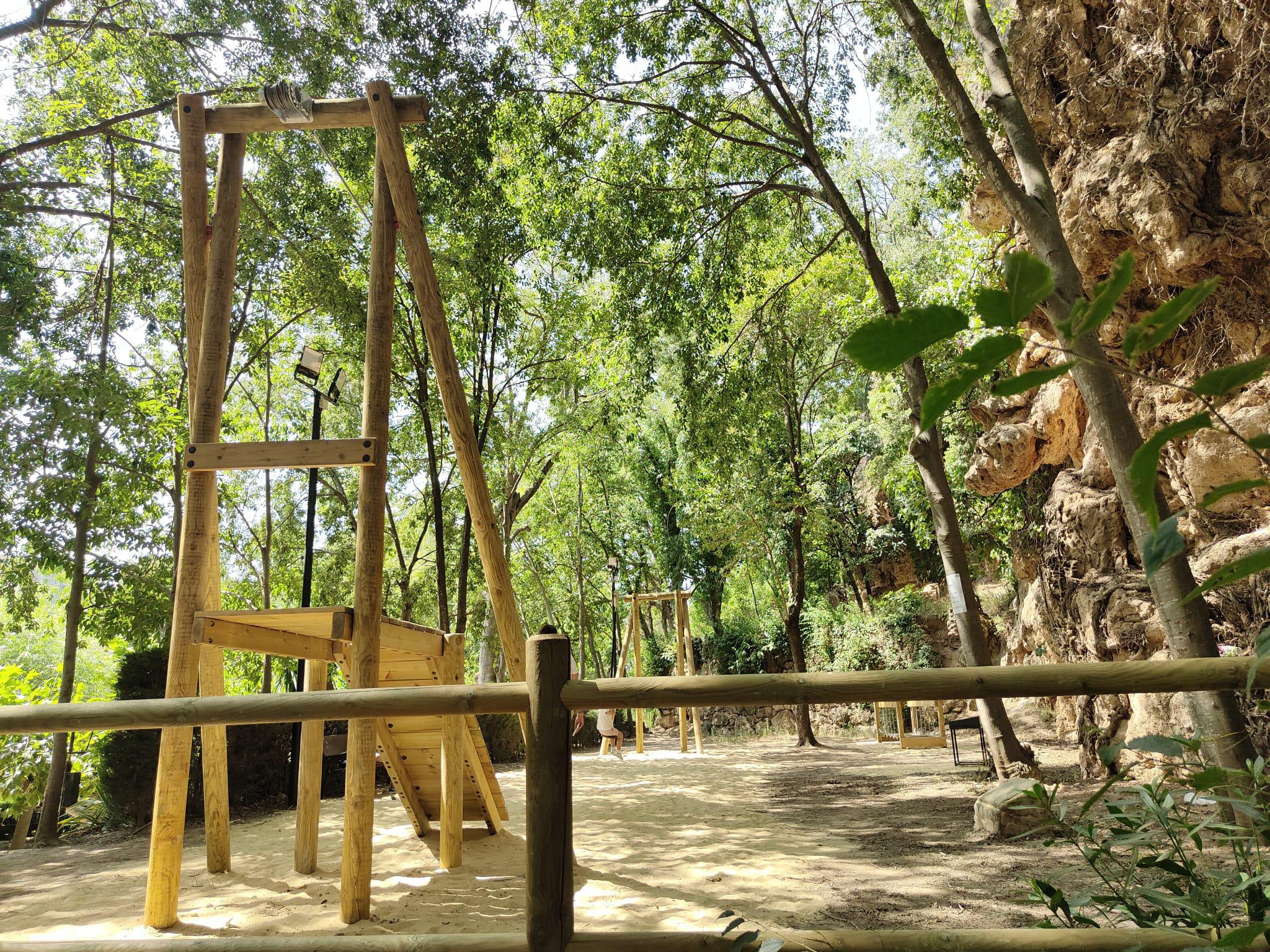 Tirolina parque floresta 