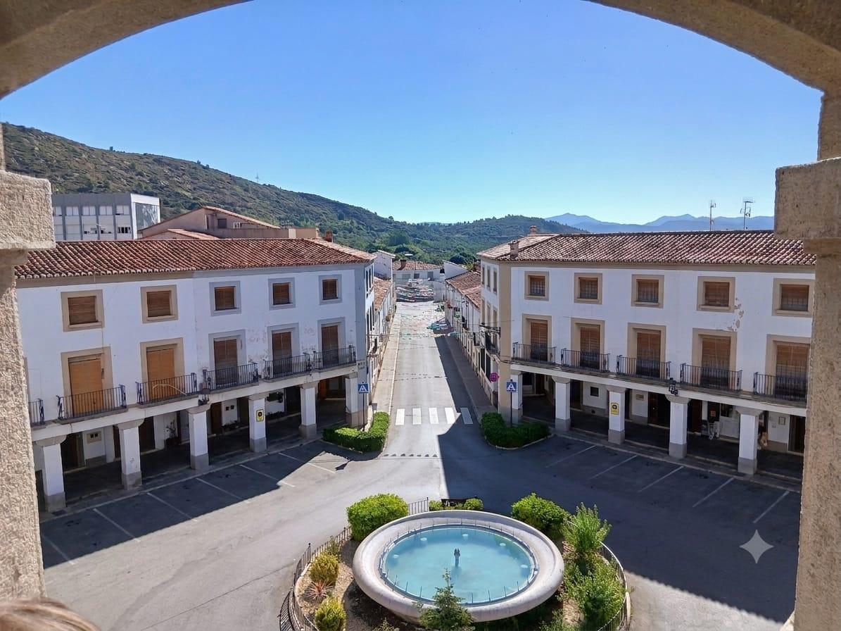 Daniel_Castillo_Plaza_Mayor_Viver_Regiones_Devastadas