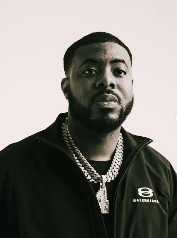 Gio and Henkie T Set the Indoor Festival Ablaze at Ikon Antwerp: An Unmissable Event for Urban Music Lovers Gio and Henkie T Set the Indoor Festival Ablaze at Ikon Antwerp: An Unmissable Event for Urban Music Lovers