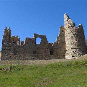 Ruderi del Castello Feudale - Ruins of the Feudal Castle