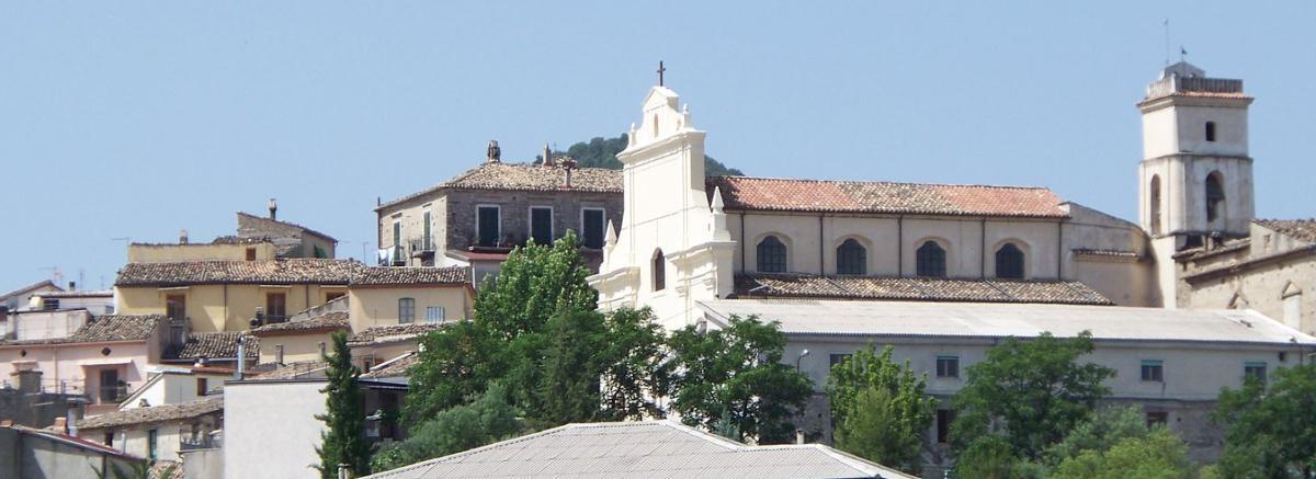 Palazzo Municipale e bassorilievo nella Sala Consiliare -Town Hall and Bas-Relief in the Council Chamber