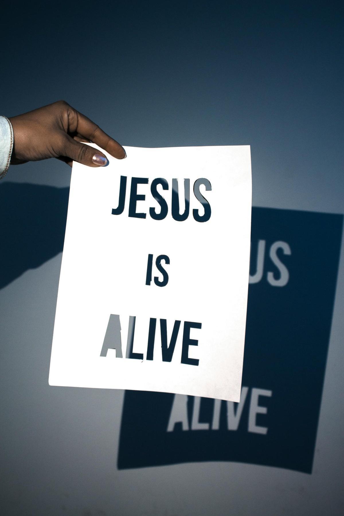 I'm so glad today, cause i know Jesus love me.