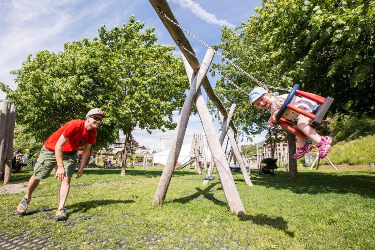 Place de jeux du Parc des Écluses – Nendaz Place de jeux du Parc des Écluses – Nendaz