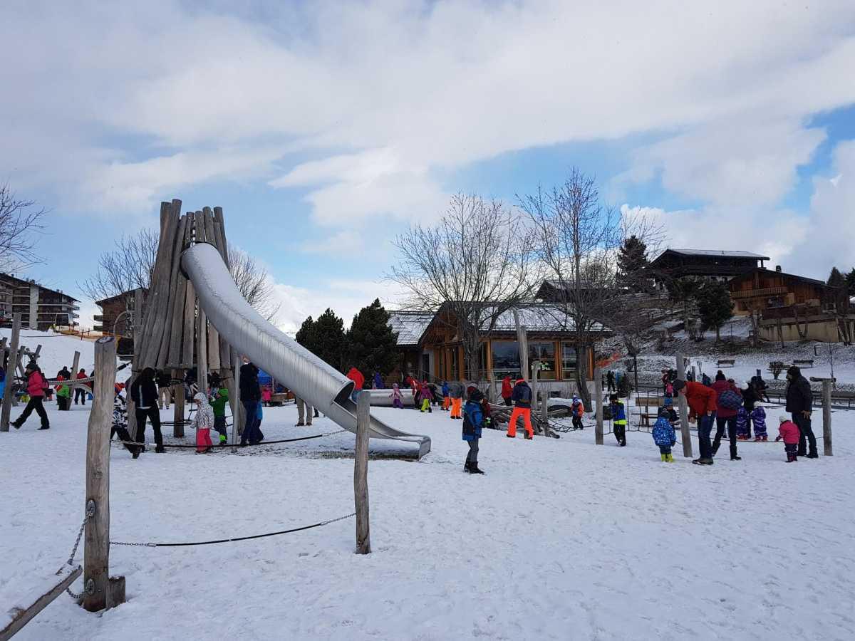 Place de jeux du Parc des Écluses – Nendaz Place de jeux du Parc des Écluses – Nendaz