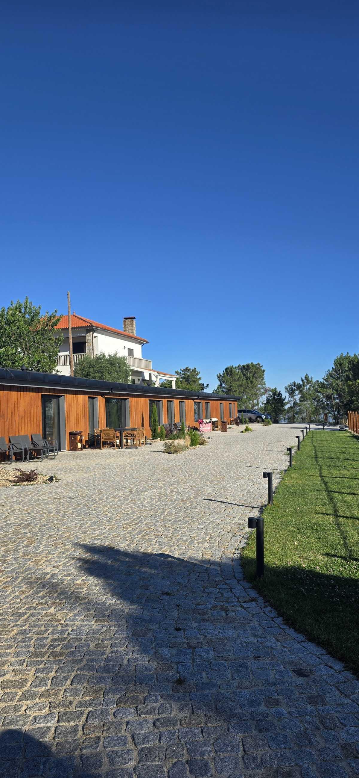 Maison de Seia – Airbnb : Un havre de paix au cœur de la nature pour explorer la Serra da Estrela 🏡🌲