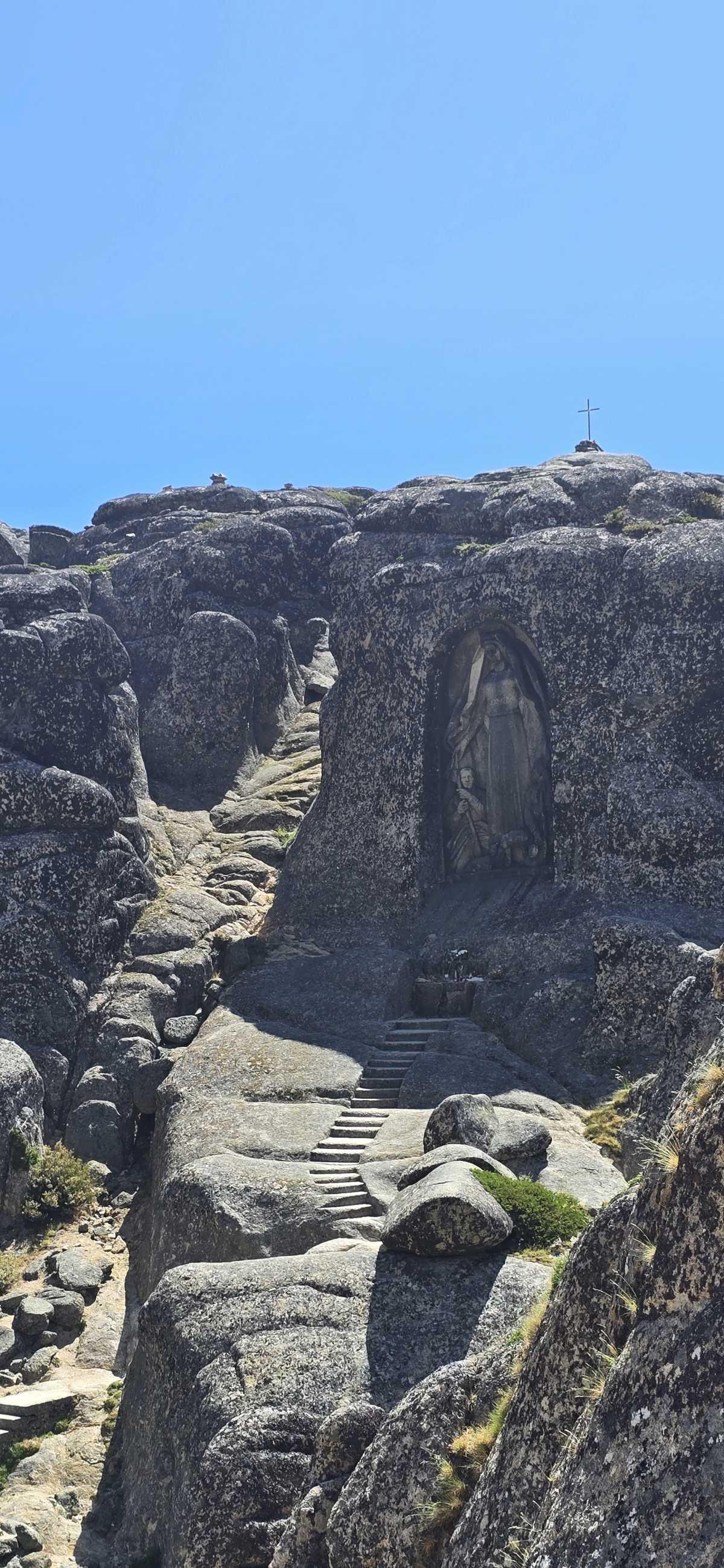 Serra da Estrela : Grand bol d’air pur au sommet du Portugal 🏔️❄️