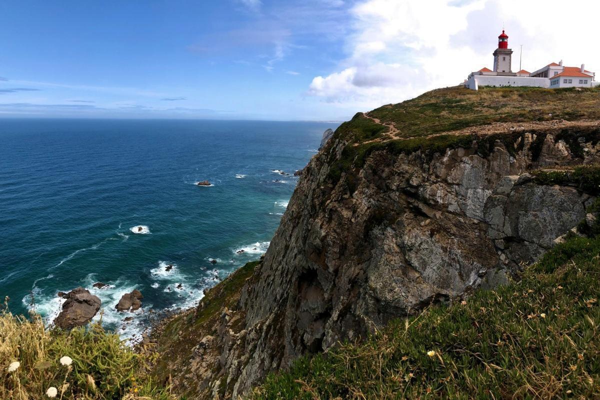 Cabo da Roca : Là où la terre s’arrête et l’océan commence 🌍🌊