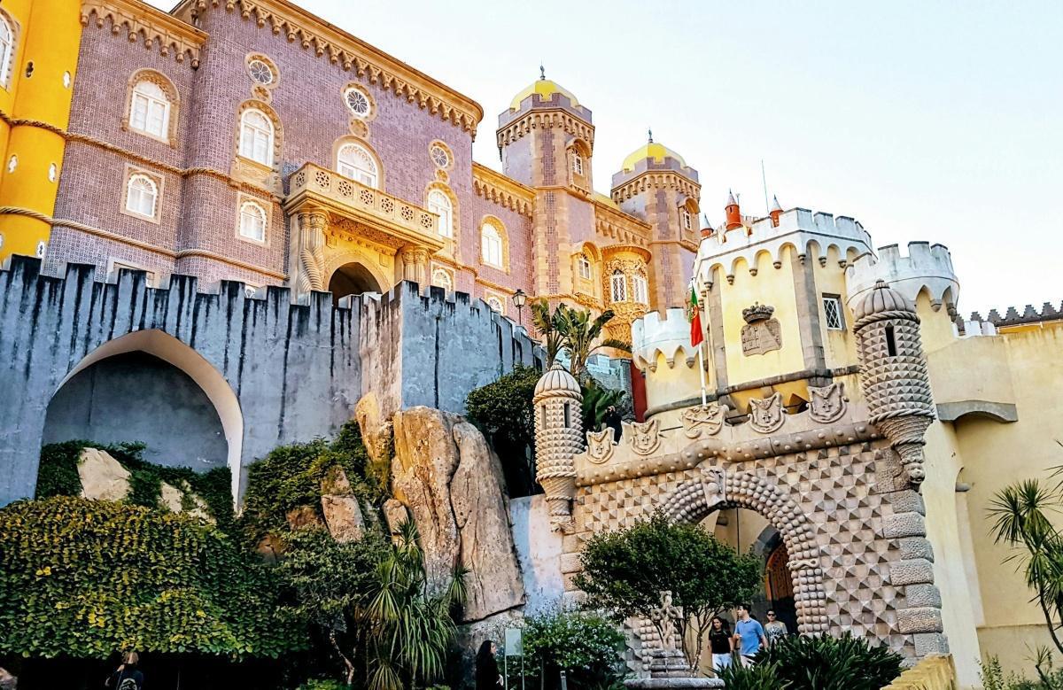 Sintra : Une escapade enchantée entre palais, forêts et légendes ✨ Sintra : Une escapade enchantée entre palais, forêts et légendes ✨