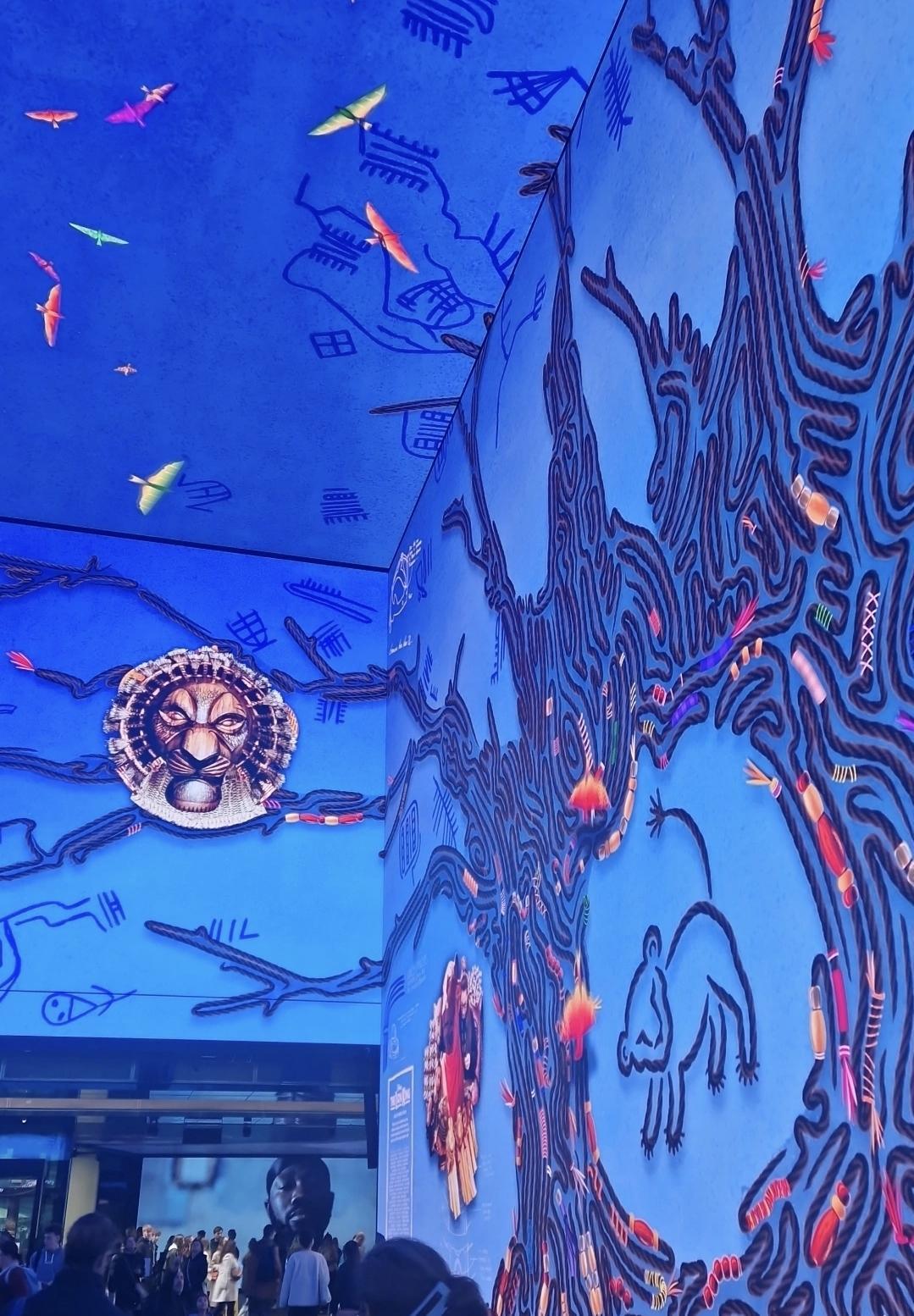 Outernet London (Londres) : Un voyage immersif (et gratuit) en plein cœur de la ville 🎥🌐