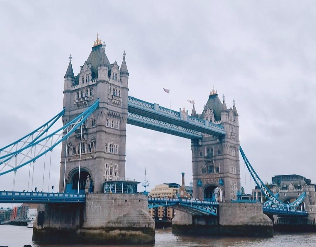  Tower Bridge (Londres) : Le pont le plus célèbre de la capitale, à découvrir en famille 🌉