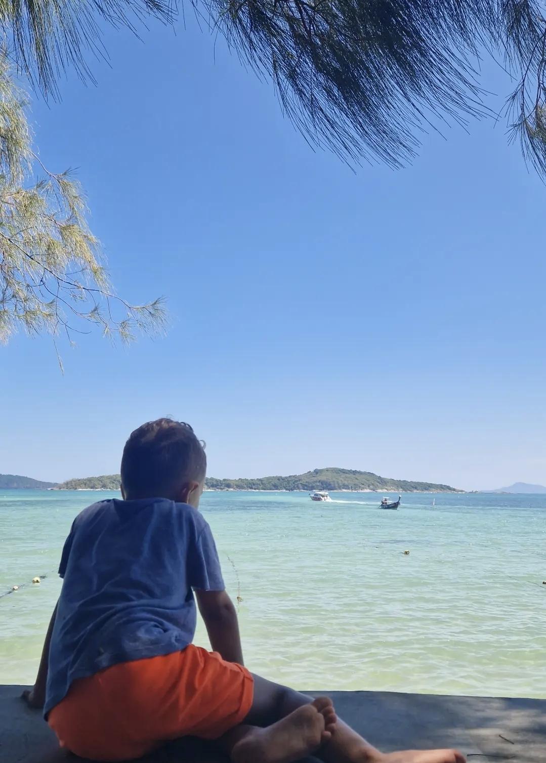 Phuket : des plages de rêve et des coins secrets rien que pour les familles 👨👩👧👦 Phuket : des plages de rêve et des coins secrets rien que pour les familles 👨👩👧👦
