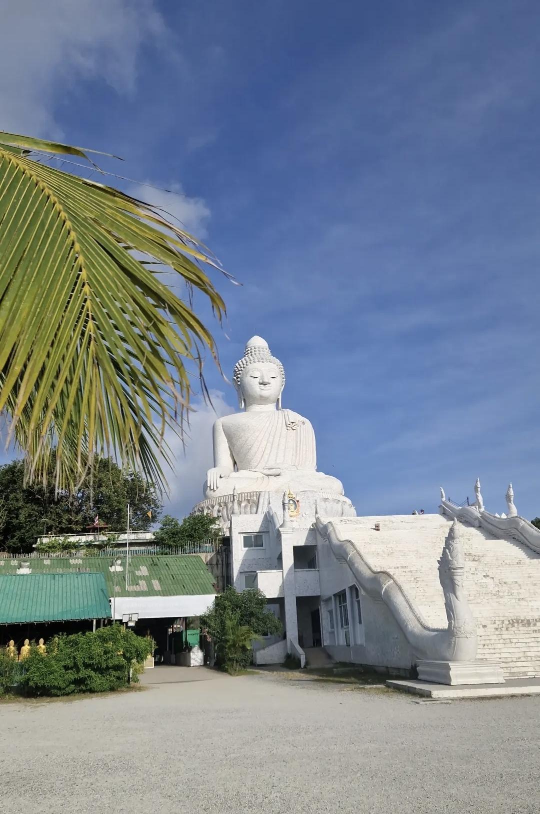 Big Buddha de Phuket : un incontournable… actuellement fermé 🙏🐒