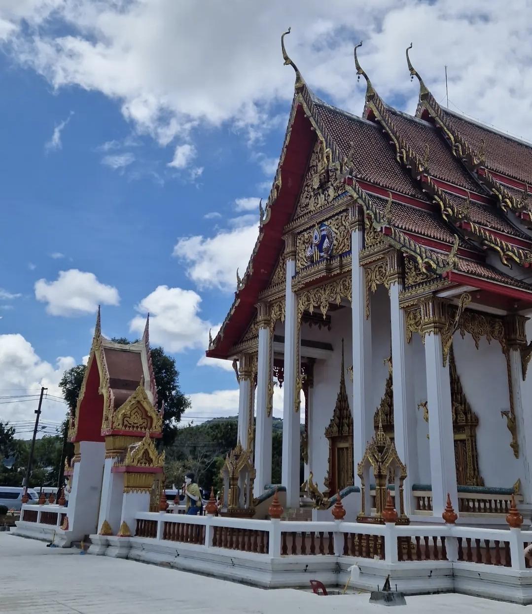 Wat Chalong – Le temple incontournable de Phuket ✨ Wat Chalong – Le temple incontournable de Phuket ✨