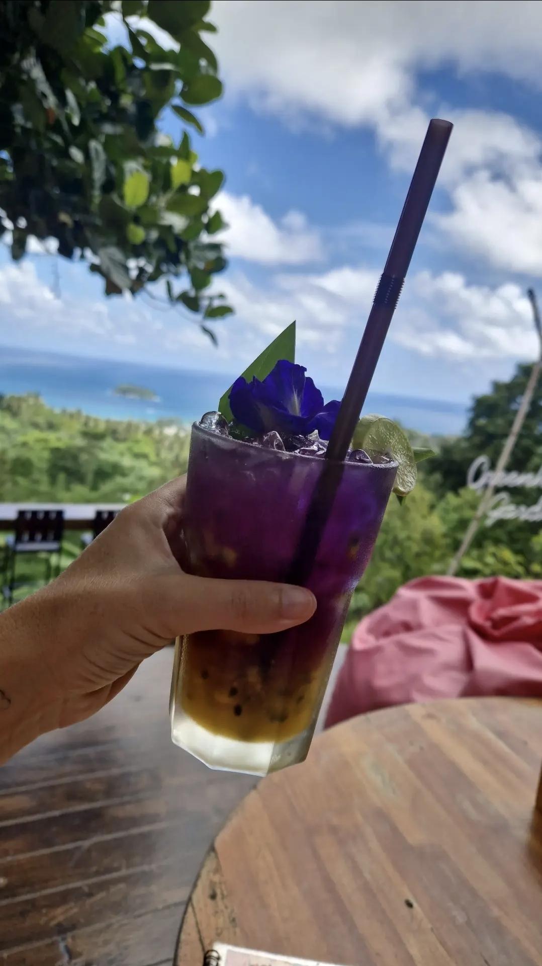 Greenheart Garden🌿 – Une pause gourmande avec vue spectaculaire à Phuket