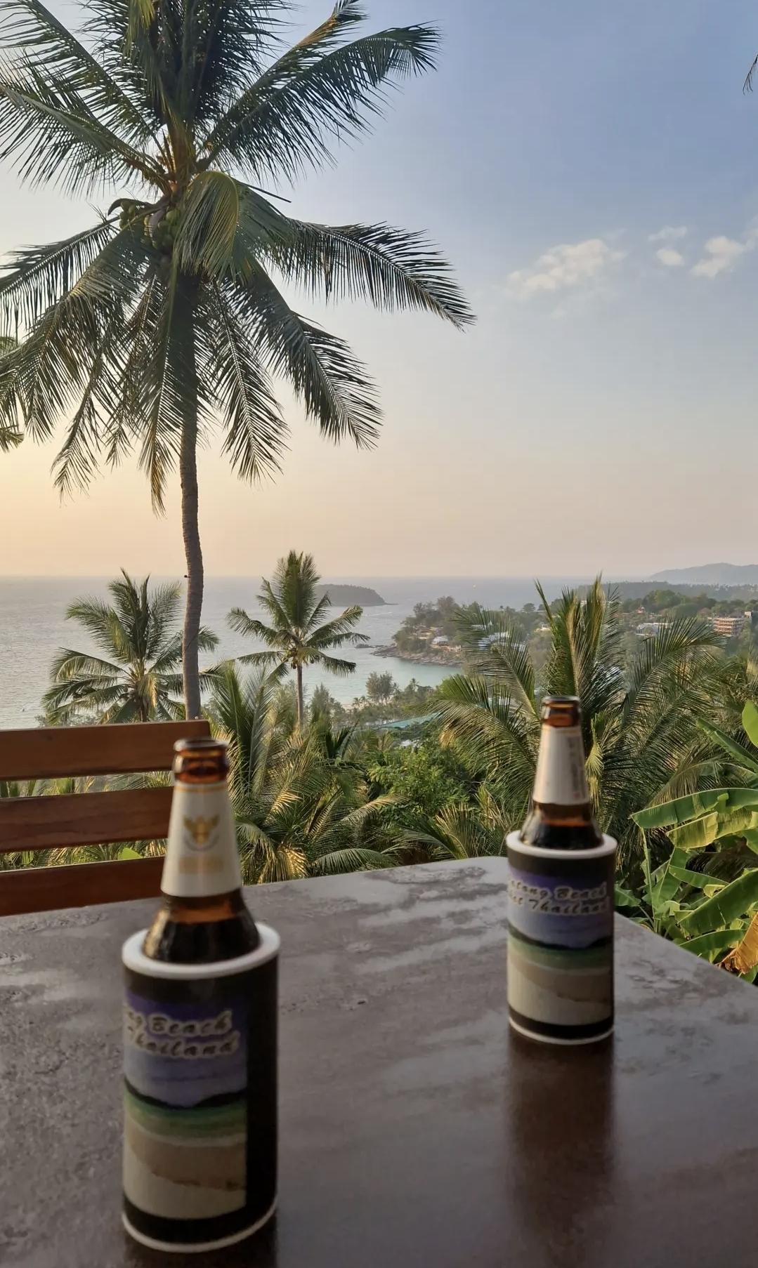 🌅 Chorpol Restaurant – vue incroyable et repas en famille à Phuket 🐾