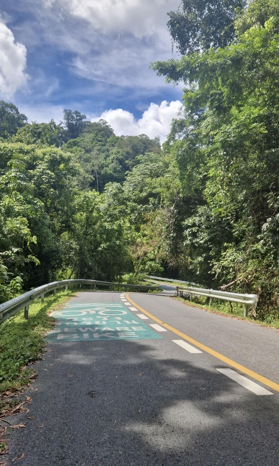 🚶‍♂️ Randonnée autour du Bang Wad Reservoir – balade facile en famille 🚴‍♂️
