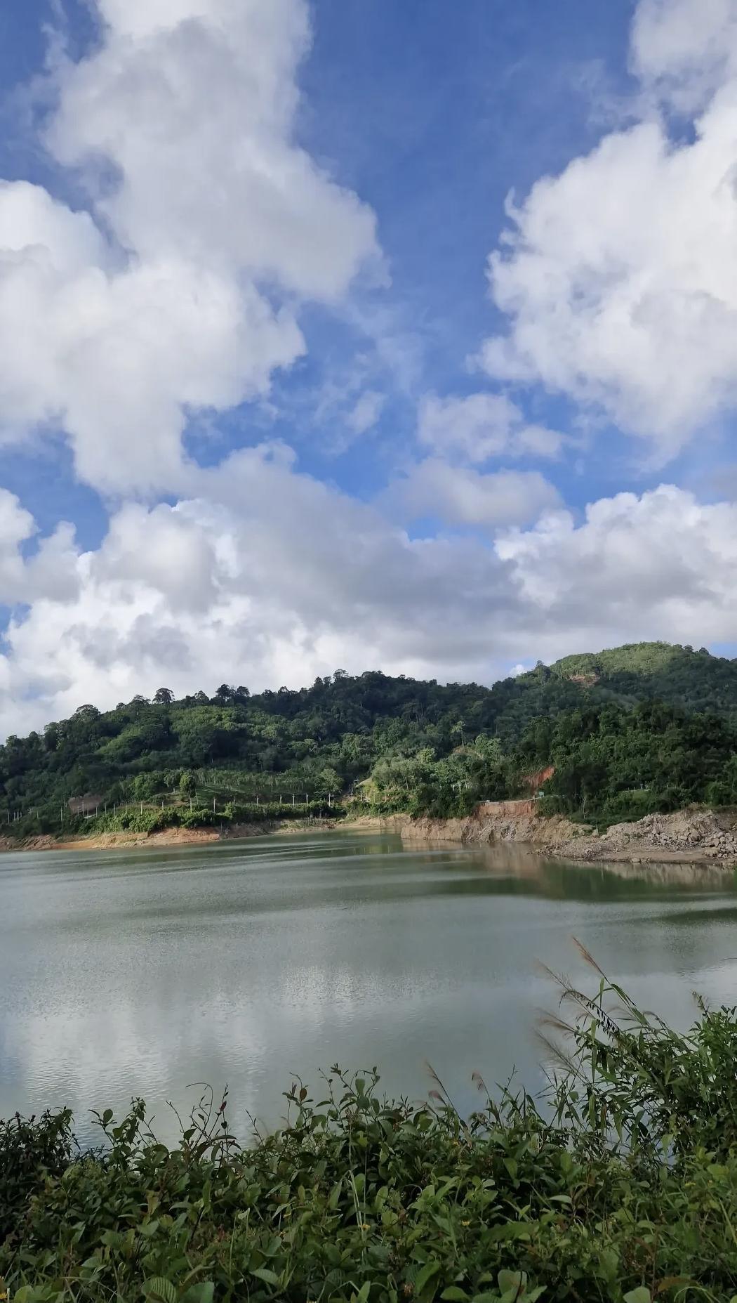 🚶‍♀️ Randonnée Chalong Dam – balade facile et paisible
