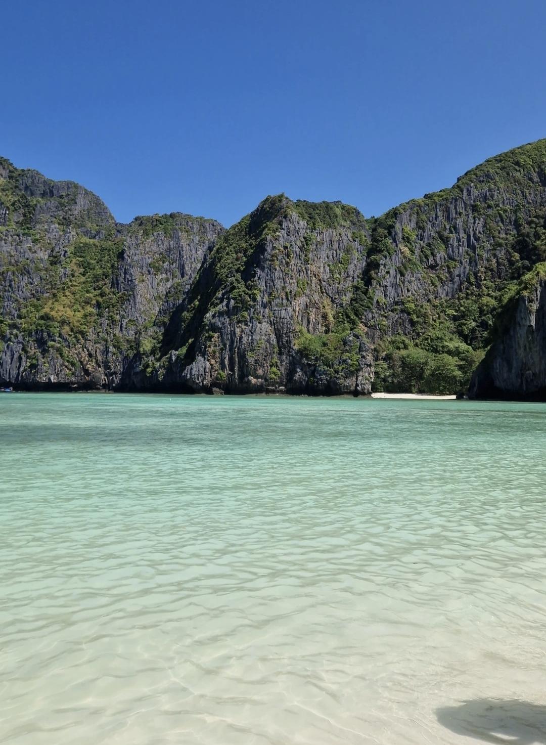 🏖 Maya Bay – la célèbre plage sur l'ile en face de Koh Phi Phi 🌊