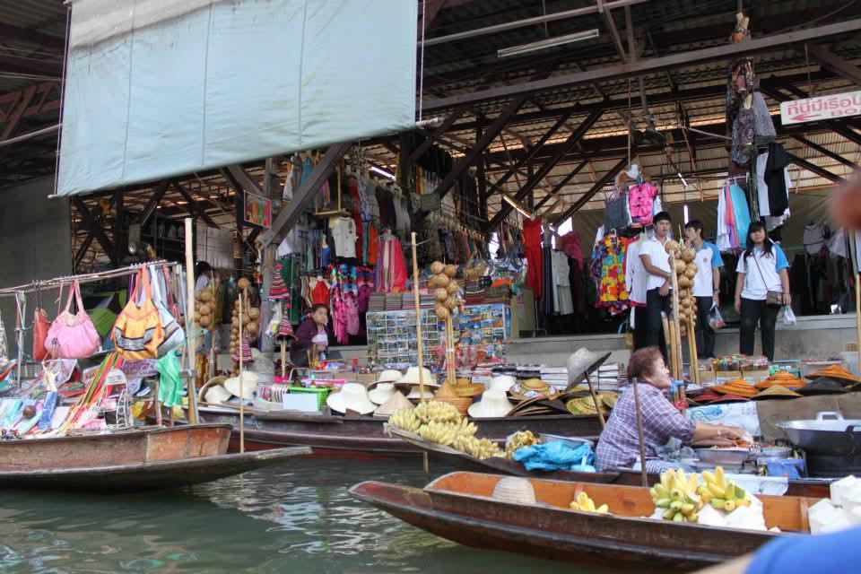 🛶 Marché flottant de Bangkok – immersion authentique 
