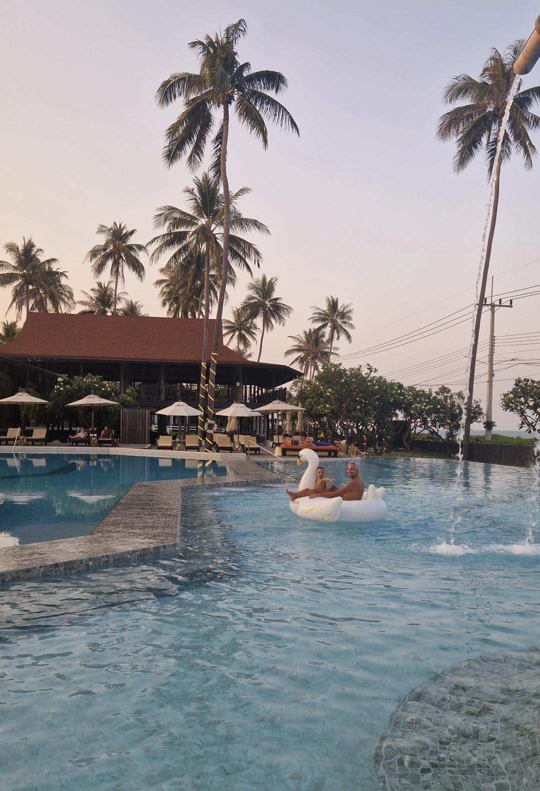 🌴 Wyndham Hua Hin Pranburi Resort & Villas – Le paradis paisible entre mer et nature 👨‍👩‍👧🐶