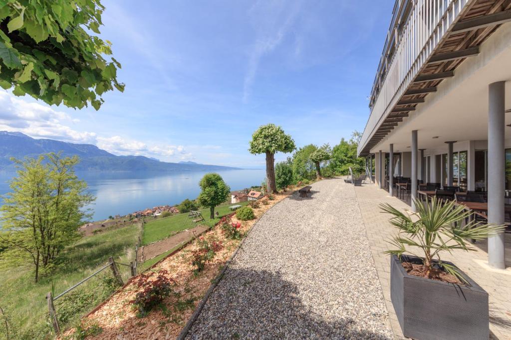 🏔️ Préalpina Hotel au Mont-Pèlerin — Entre nature, vue et douceur de vivre sur la Riviera vaudoise 🏔️ Préalpina Hotel au Mont-Pèlerin — Entre nature, vue et douceur de vivre sur la Riviera vaudoise