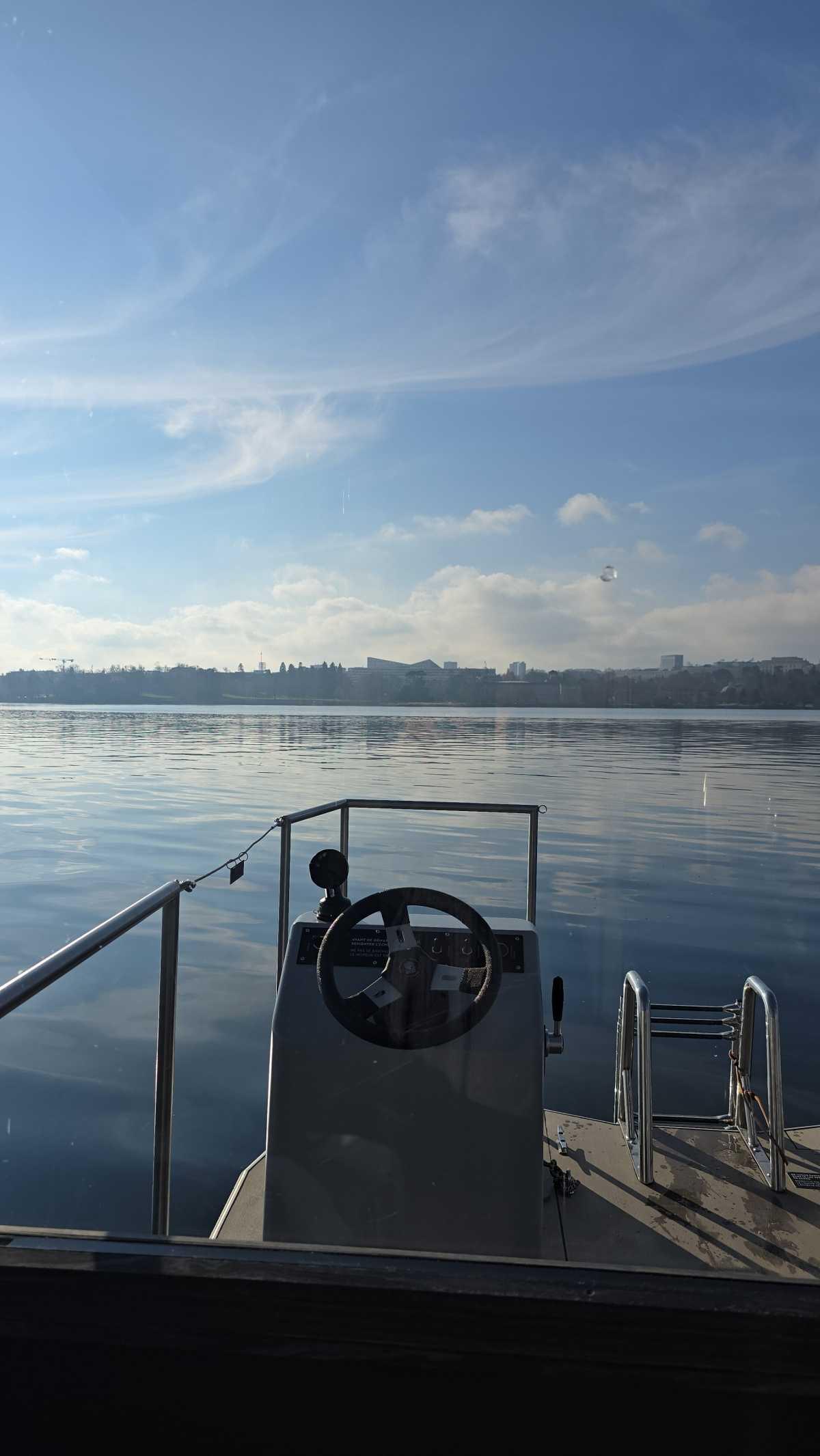 SaunaBoat Genève — Une parenthèse unique sur le lac Léman 🚤🔥