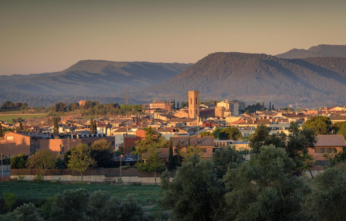 Els inicis del poble: Sant Pere d'Or/ The beginnings of the town: Sant Pere d'Or/ Los inicios del pueblo: San Pedro de Oro Els inicis del poble: Sant Pere d'Or/ The beginnings of the town: Sant Pere d'Or/ Los inicios del pueblo: San Pedro de Oro