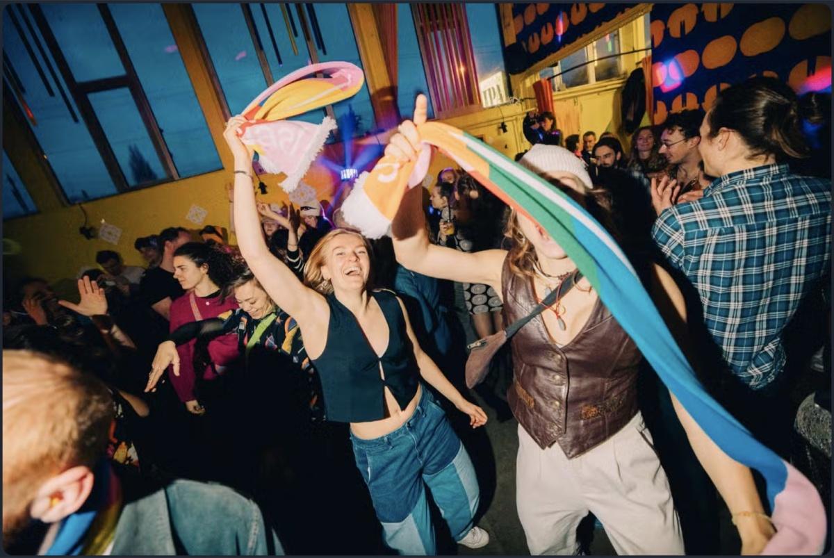 الرقص الصباحي: الجديد في ثقافة العمل الهولندية الرقص الصباحي: الجديد في ثقافة العمل الهولندية