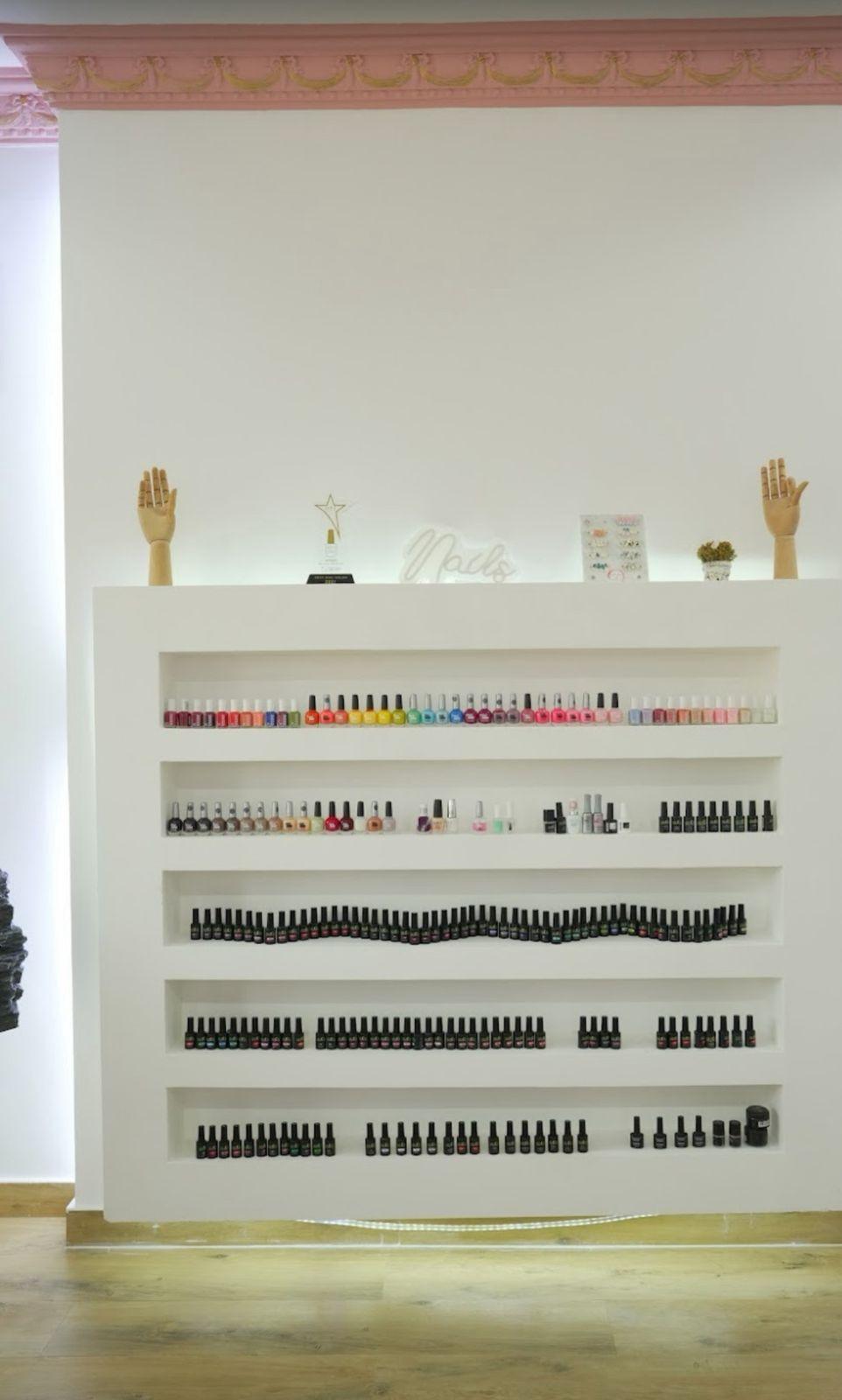 Villa with salon and spa for sale in Abu Dhabi / Al Bateen