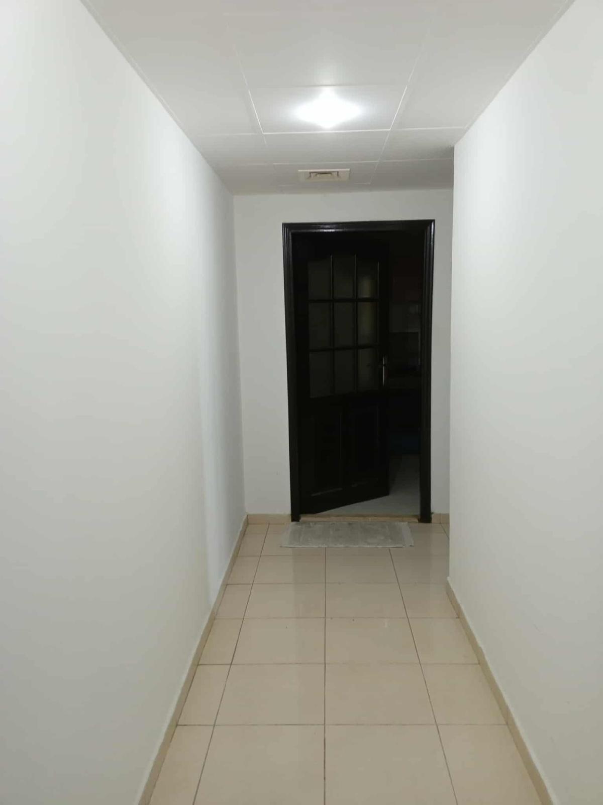 الشارقة غرفه و صاله سكن بنات في شارع الوحده 2 بنتين