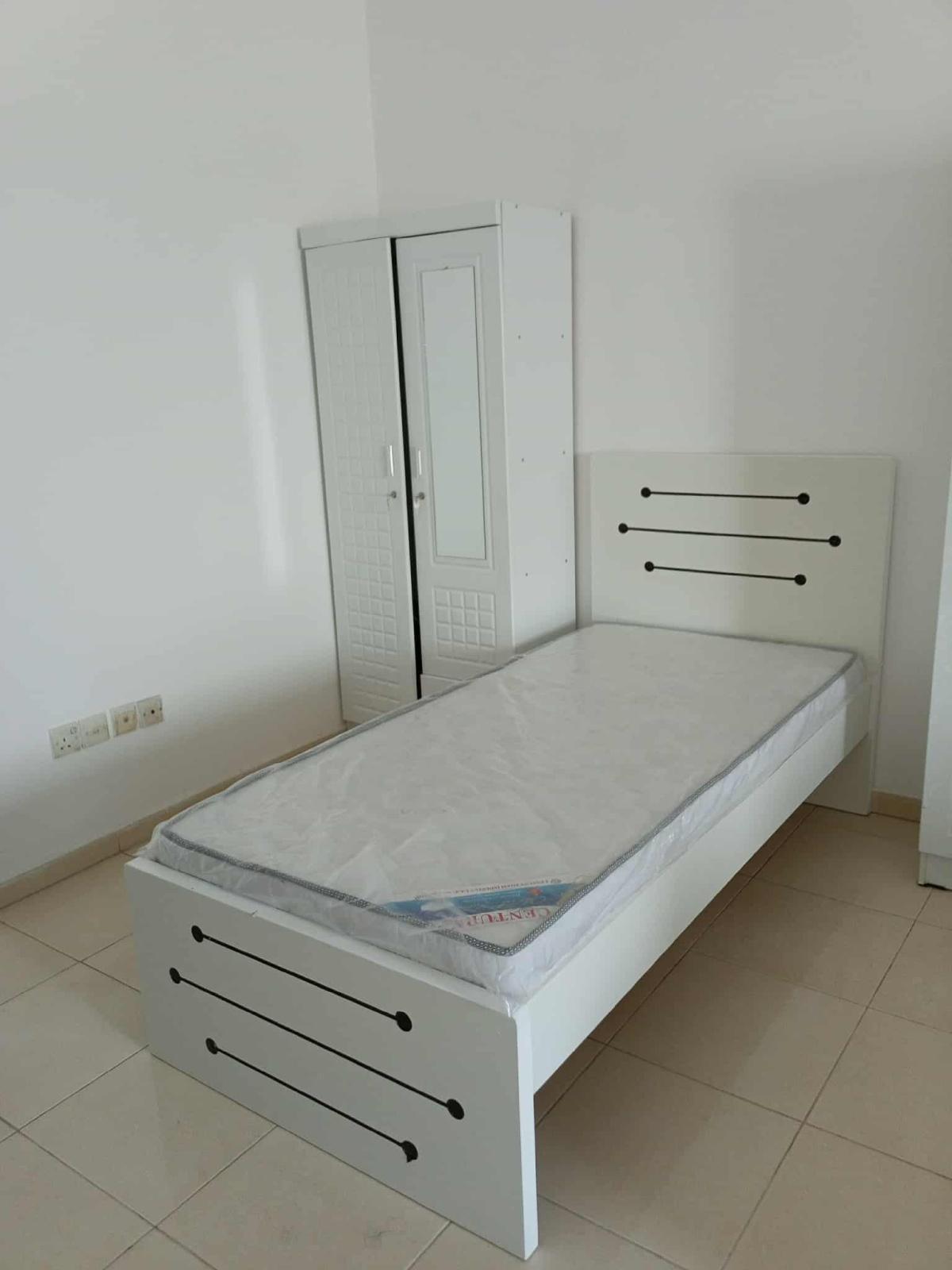 الشارقة غرفه و صاله سكن بنات في شارع الوحده 2 بنتين