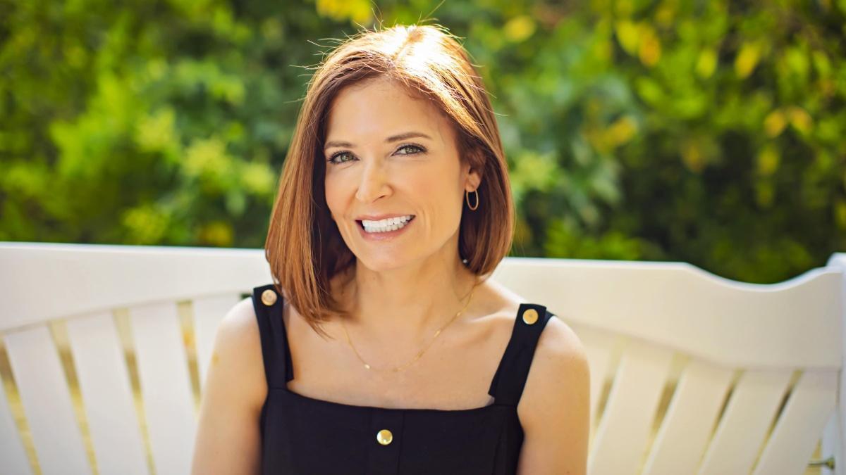 Hi there, I'm Dr. Mina!