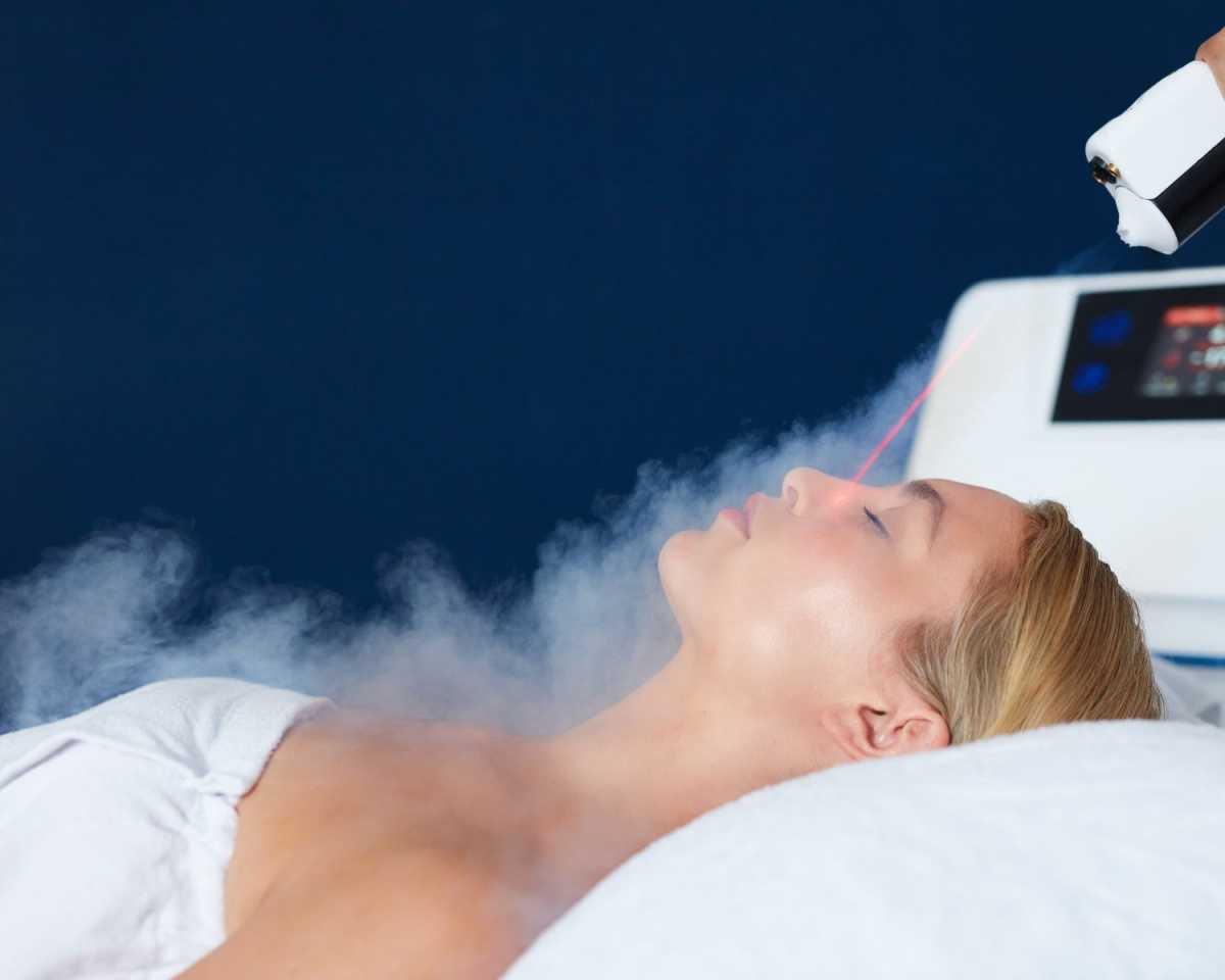 Crioterapia Viso: il trattamento che risveglia la pelle (anche d’inverno) Crioterapia Viso: il trattamento che risveglia la pelle (anche d’inverno)