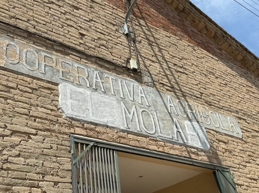 Exterior de la Cooperativa Agrícola