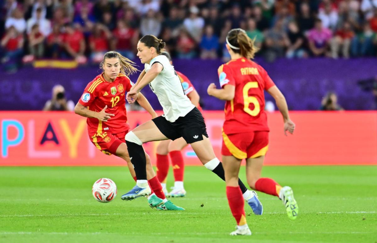 Bonmatí Infrange il Tabù Tedesco e Porta le Roja in Finale di Euro 2025 Bonmatí Infrange il Tabù Tedesco e Porta le Roja in Finale di Euro 2025