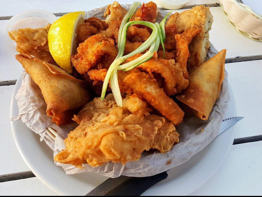 Tiger Reef Beach Bar & Grill Tiger Reef Beach Bar & Grill