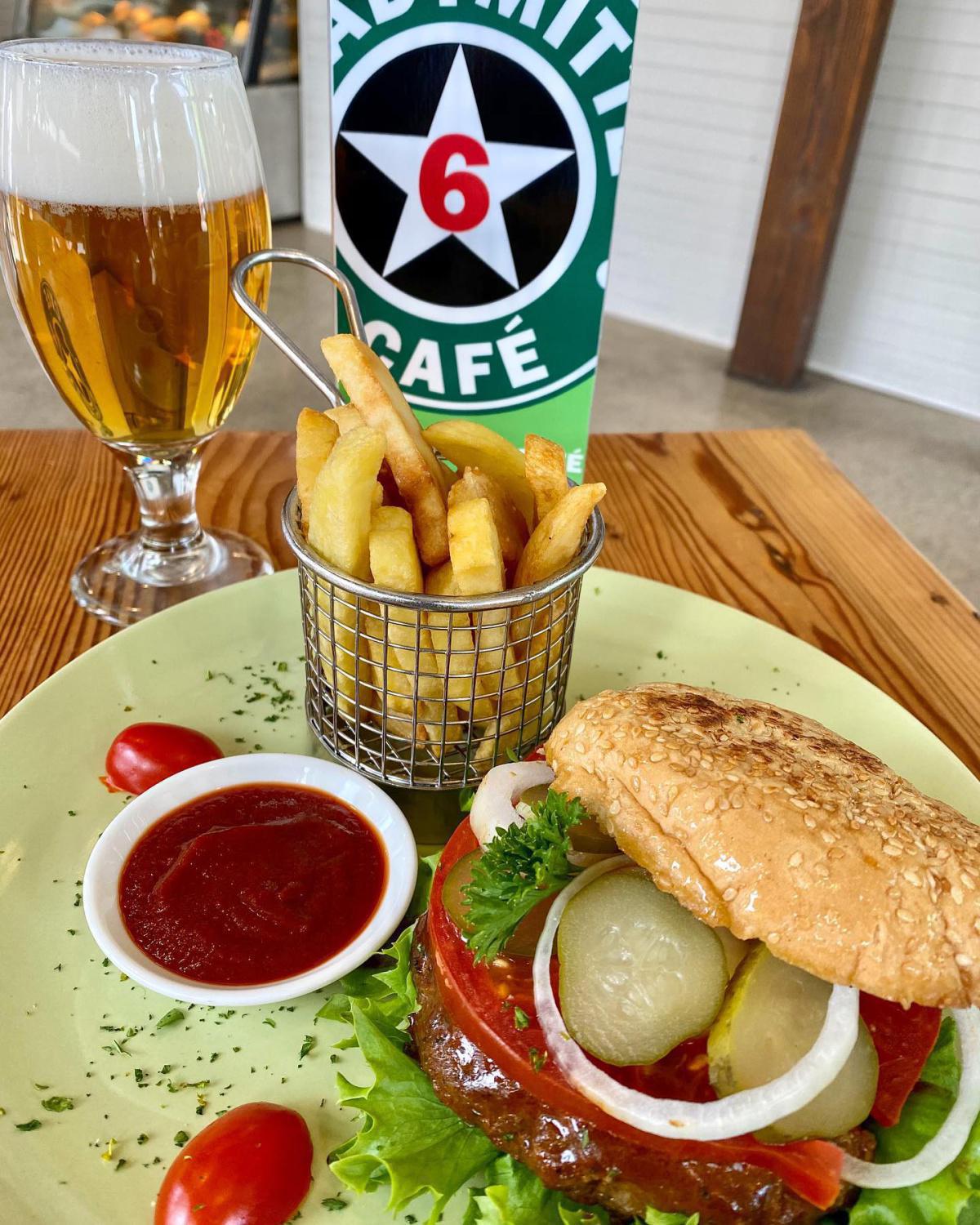 Stadtmitte Cafe