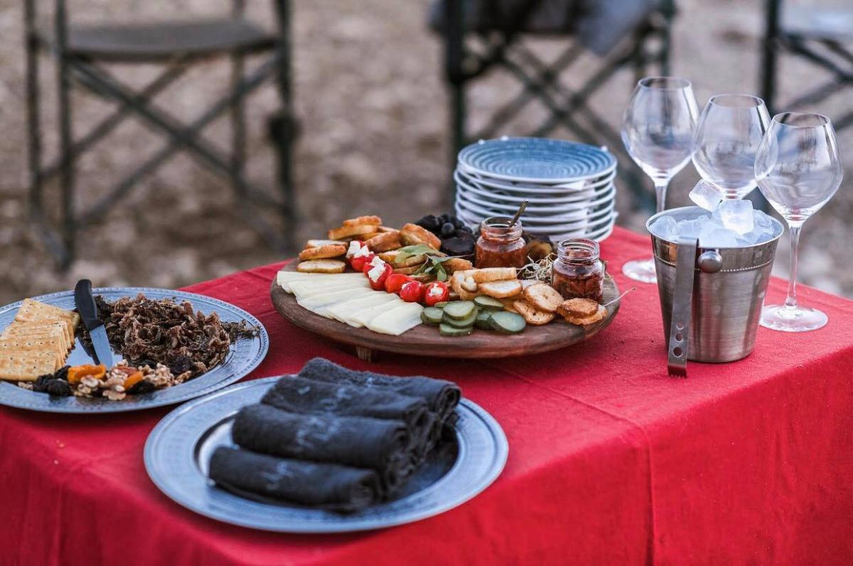 Kifaru Luxury Lodge & Bush Camp Kifaru Luxury Lodge & Bush Camp