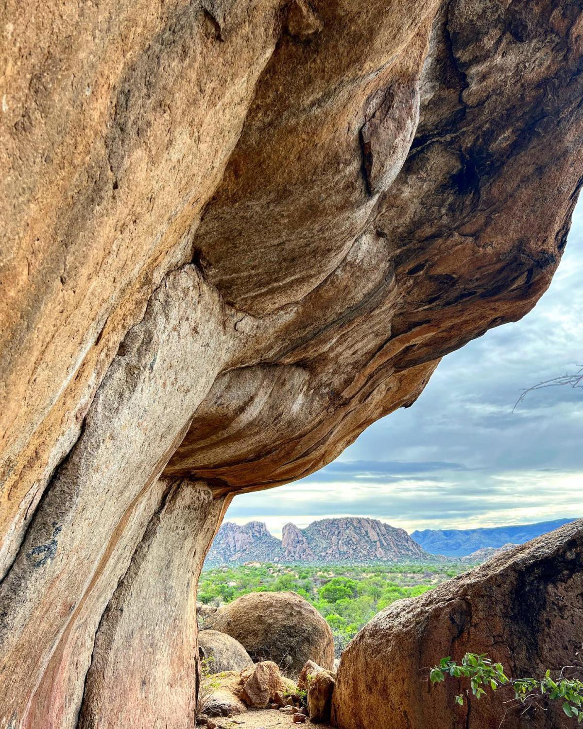Ai Aiba - The Rock Painting Lodge Ai Aiba - The Rock Painting Lodge
