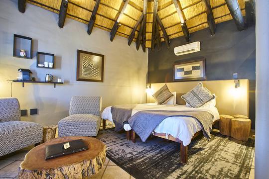 Ai Aiba - The Rock Painting Lodge Ai Aiba - The Rock Painting Lodge