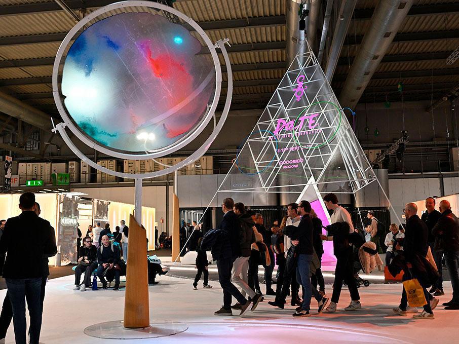 “Refocusing on Humans”, las tendencias de la moda 2025,que se presentaron en MIDO