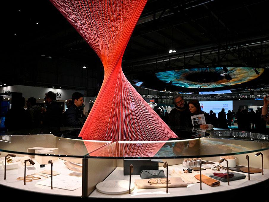 “Refocusing on Humans”, las tendencias de la moda 2025,que se presentaron en MIDO